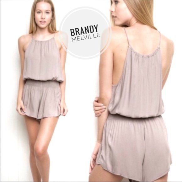 SOLD 🌸💝🌸 Brandy Melville Taupe Nude 🤎💜🤎 Romper Blanche Neutral Mini - Picture 4 of 10